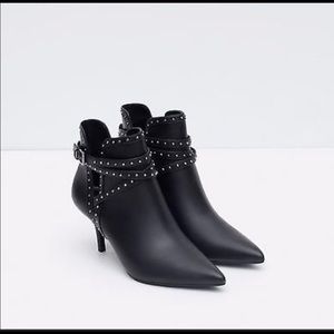 Preowned Zara black booties